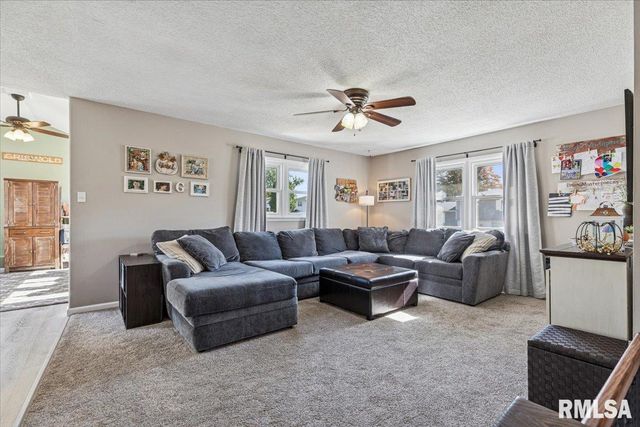 1146 6TH Avenue N, Clinton, IA 52732