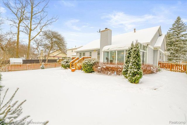 7984 Lake Crest Drive, Ypsilanti Charter Township, MI 48197