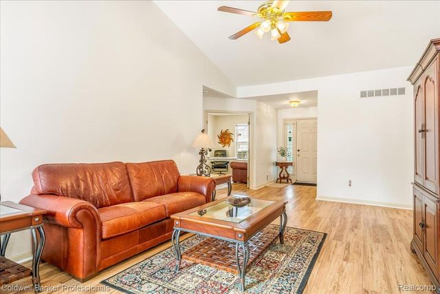 7984 Lake Crest Drive, Ypsilanti Charter Township, MI 48197