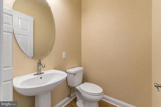 2190 OBERLIN DR, Woodbridge, VA 22191