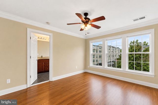 2190 OBERLIN DR, Woodbridge, VA 22191