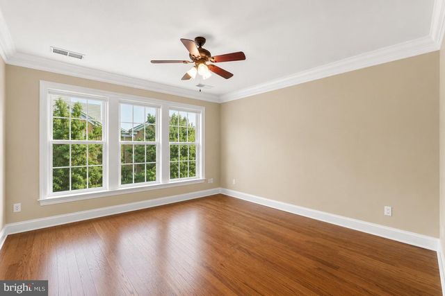 2190 OBERLIN DR, Woodbridge, VA 22191