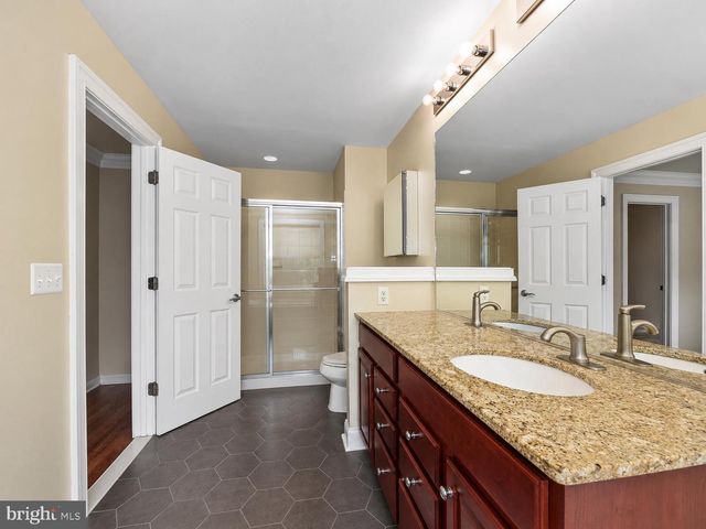 2190 OBERLIN DR, Woodbridge, VA 22191