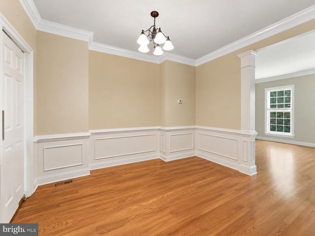 2190 OBERLIN DR, Woodbridge, VA 22191