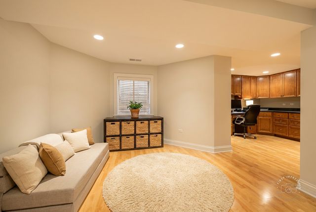427 S Sleight Street, Naperville, IL 60540