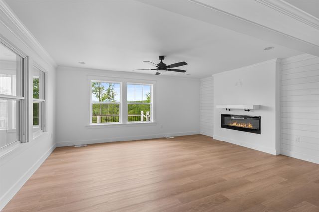 63 Whipple's Way, Tamworth, NH 03817