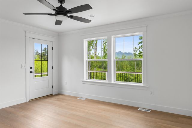 63 Whipple's Way, Tamworth, NH 03817