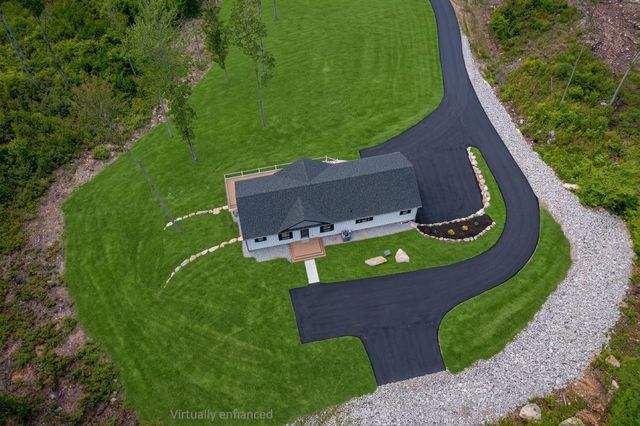 63 Whipple's Way, Tamworth, NH 03817