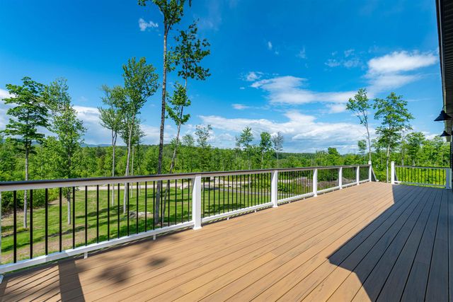 63 Whipple's Way, Tamworth, NH 03817