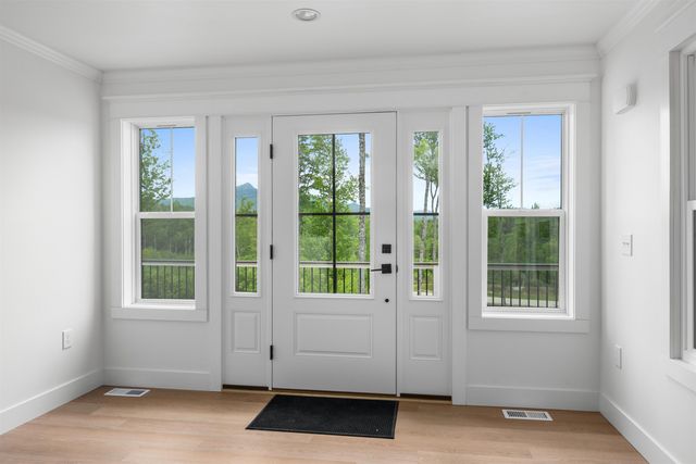63 Whipple's Way, Tamworth, NH 03817