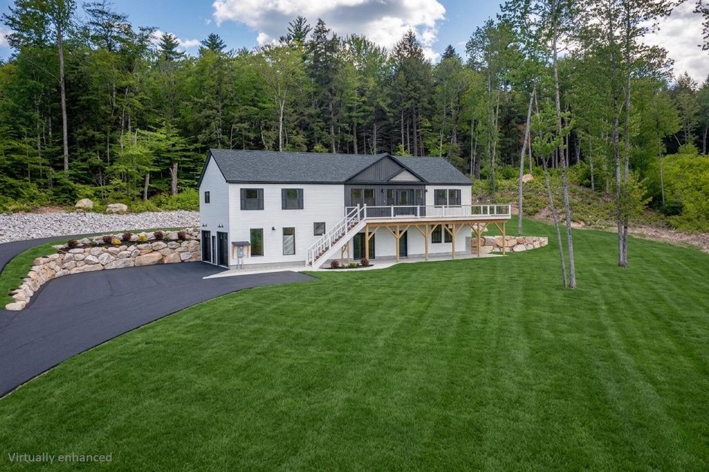 63 Whipple's Way, Tamworth, NH 03817