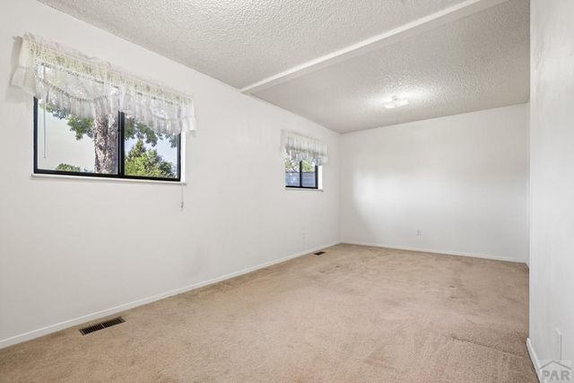 2021 Zinno Blvd, Pueblo, CO 81006