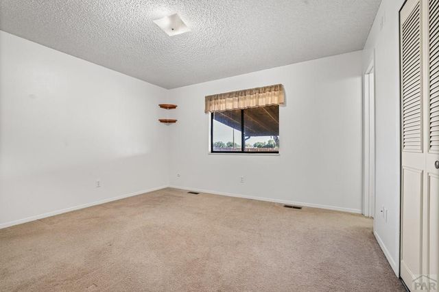 2021 Zinno Blvd, Pueblo, CO 81006