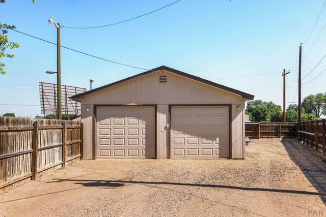 2021 Zinno Blvd, Pueblo, CO 81006