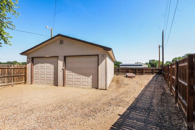 2021 Zinno Blvd, Pueblo, CO 81006