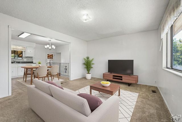 2021 Zinno Blvd, Pueblo, CO 81006