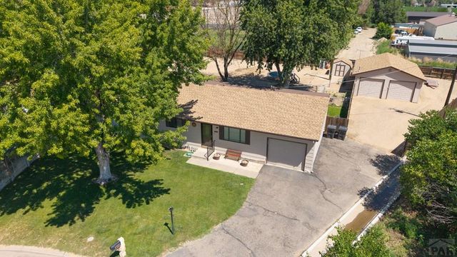 2021 Zinno Blvd, Pueblo, CO 81006