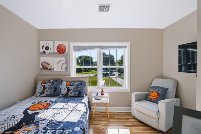 492 Sumner St, Stoughton, MA 02072
