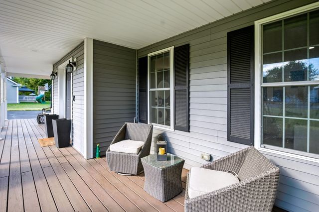 492 Sumner St, Stoughton, MA 02072