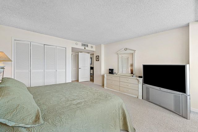 2000 S Ocean Boulevard 8-D, Boca Raton, FL 33432