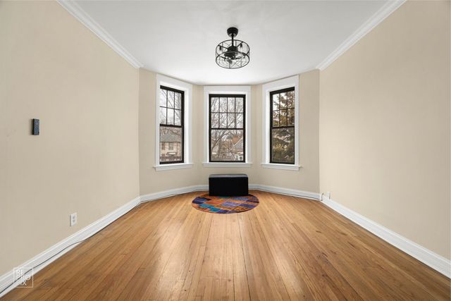 1847 W Touhy Avenue, Chicago, IL 60626