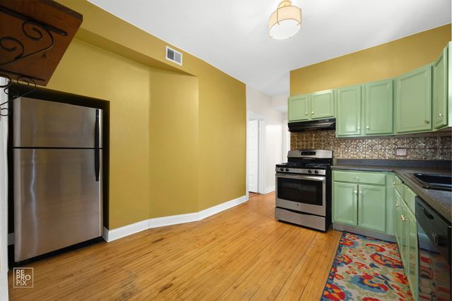 1847 W Touhy Avenue, Chicago, IL 60626