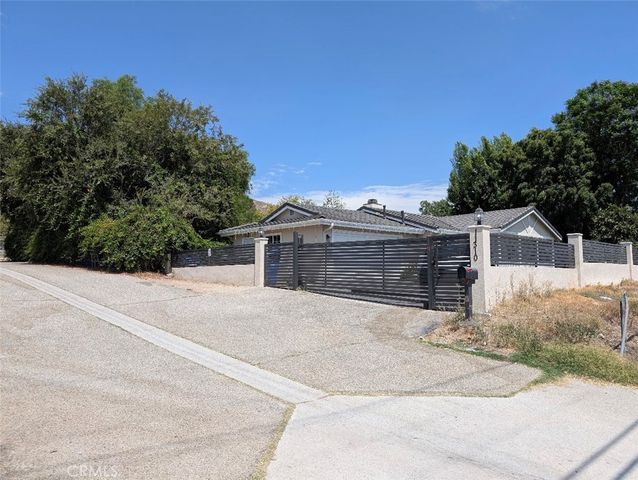 11310 Palomino Court, Sylmar, CA 91342