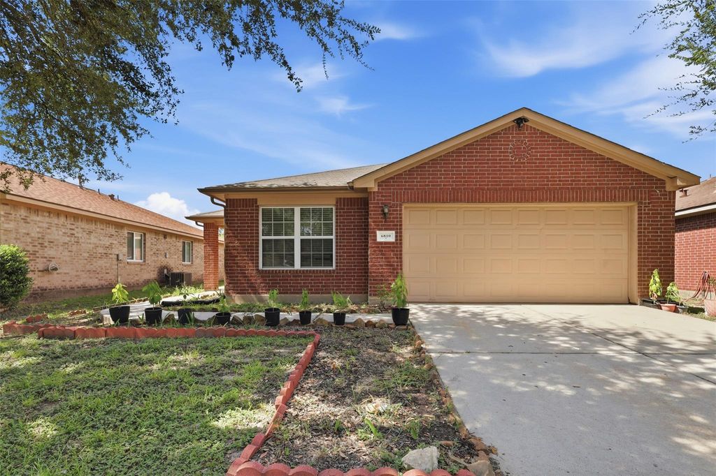 6810 Jasmine Arbor Lane, Houston, TX 77088