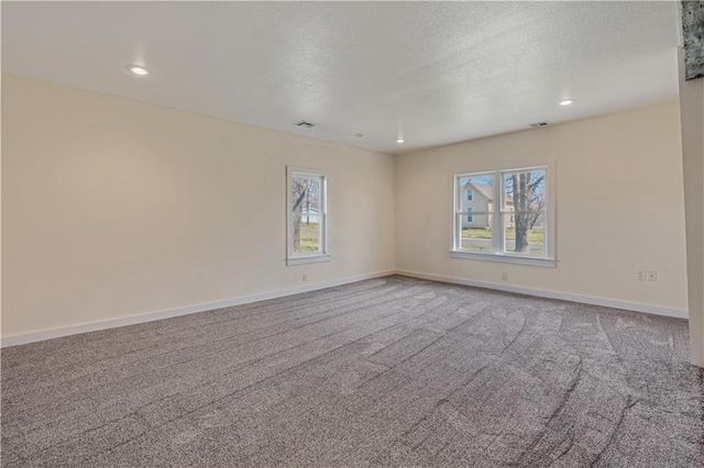 304 S Chestnut Street, Lamonte, MO 65337