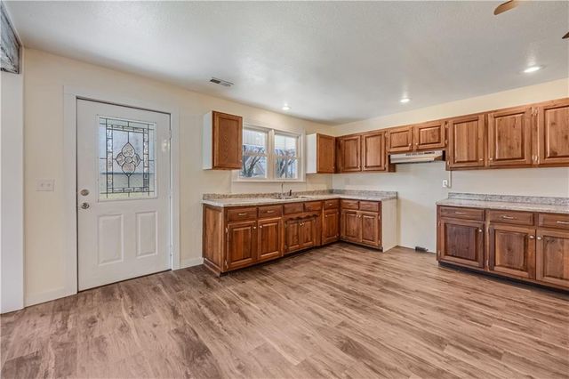 304 S Chestnut Street, Lamonte, MO 65337