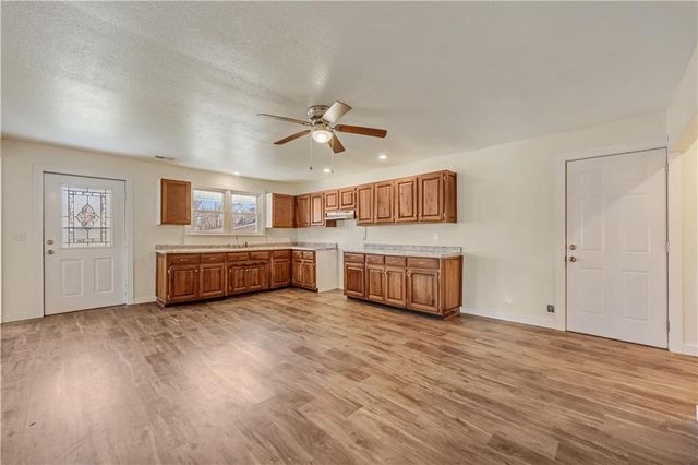 304 S Chestnut Street, Lamonte, MO 65337