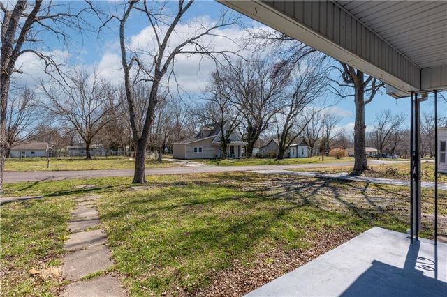 304 S Chestnut Street, Lamonte, MO 65337