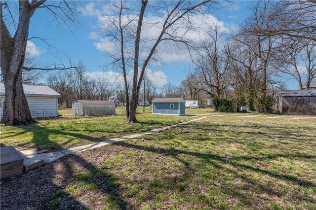 304 S Chestnut Street, Lamonte, MO 65337
