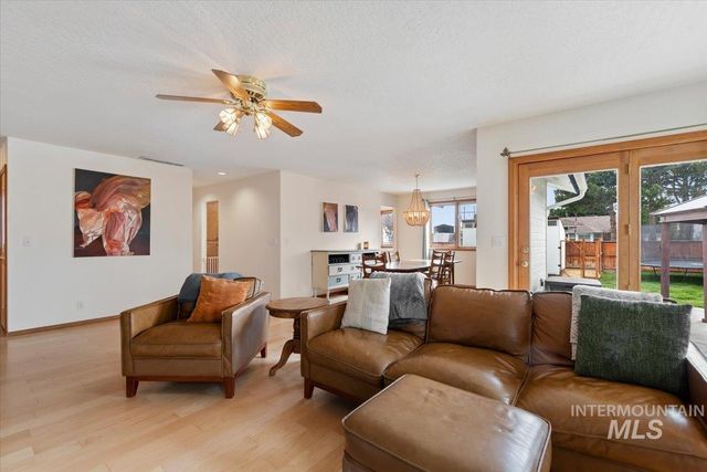 15335 David St, Caldwell, ID 83607