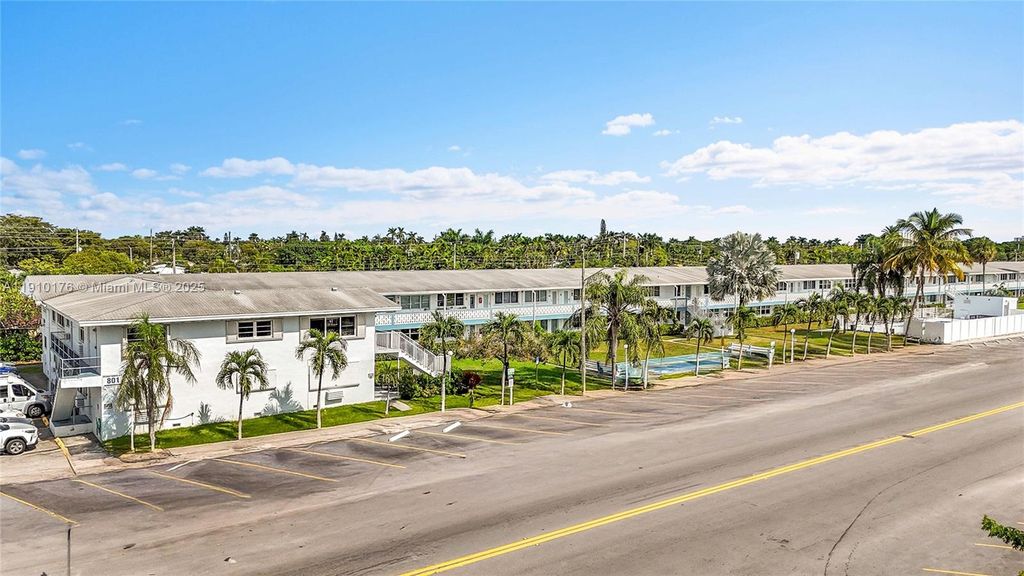 801 Atlantic Shores Blvd 203, Hallandale Beach, FL 33009