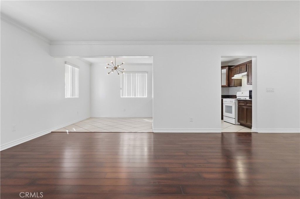 Image 22 of property listing at 1614 W 39th Place, Los Angeles, CA 90062