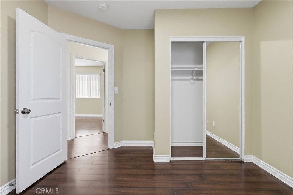 Image 31 of property listing at 1614 W 39th Place, Los Angeles, CA 90062