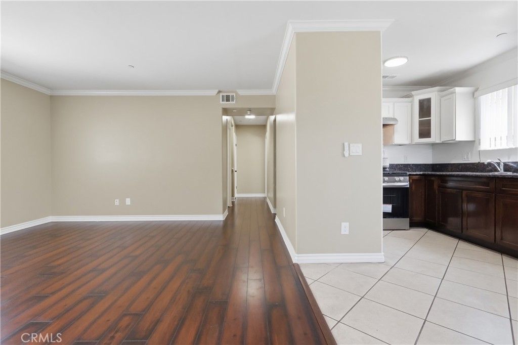 Image 5 of property listing at 1614 W 39th Place, Los Angeles, CA 90062