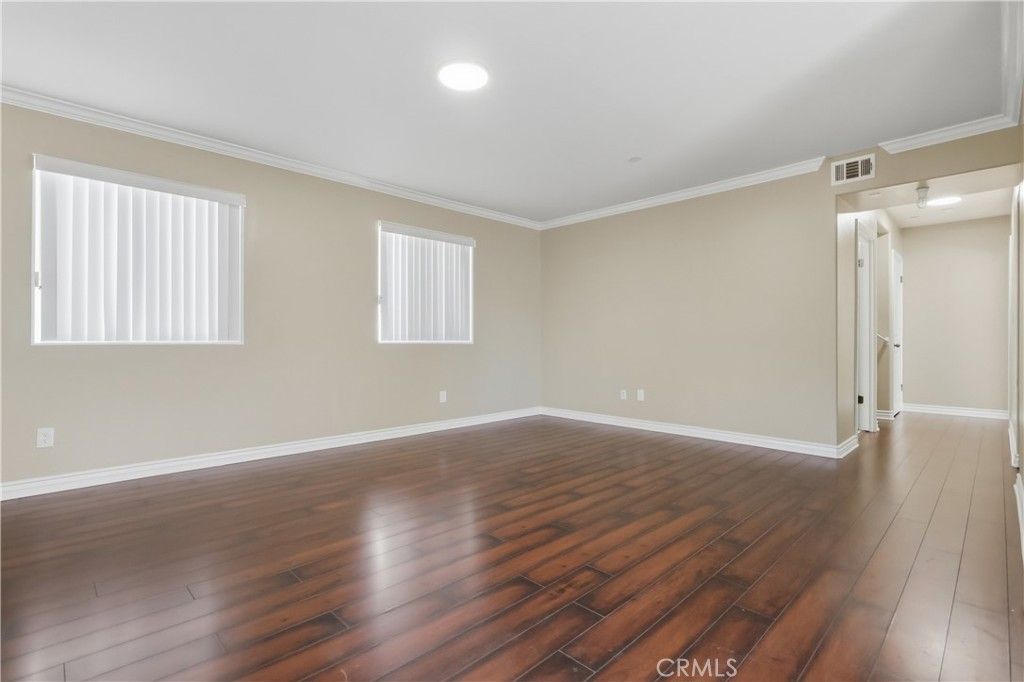 Image 6 of property listing at 1614 W 39th Place, Los Angeles, CA 90062