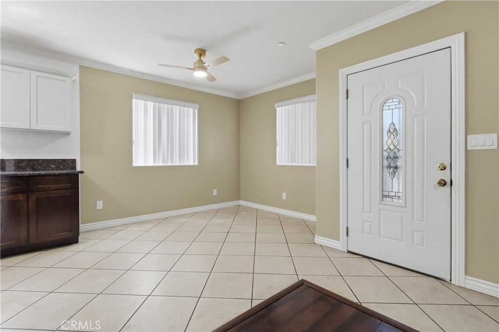 Image 8 of property listing at 1614 W 39th Place, Los Angeles, CA 90062