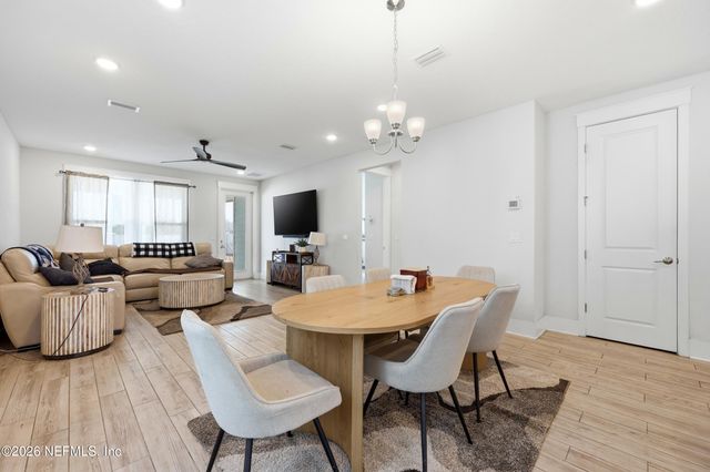 10021 INVENTION Lane, Jacksonville, FL 32256