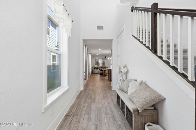 10021 INVENTION Lane, Jacksonville, FL 32256