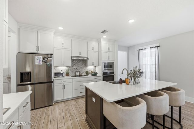 10021 INVENTION Lane, Jacksonville, FL 32256