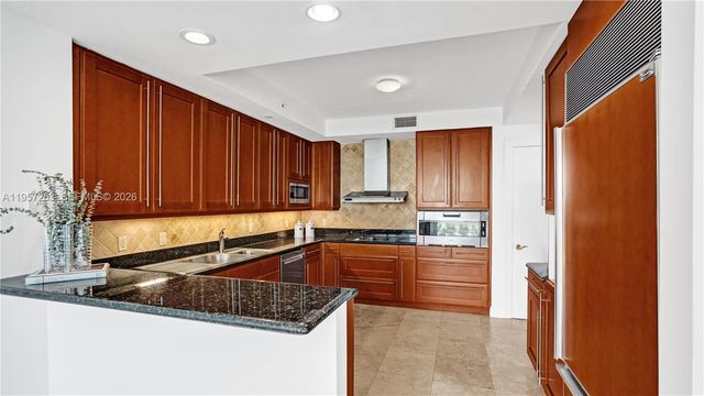 20201 E Country Club Dr 1808, Aventura, FL 33180