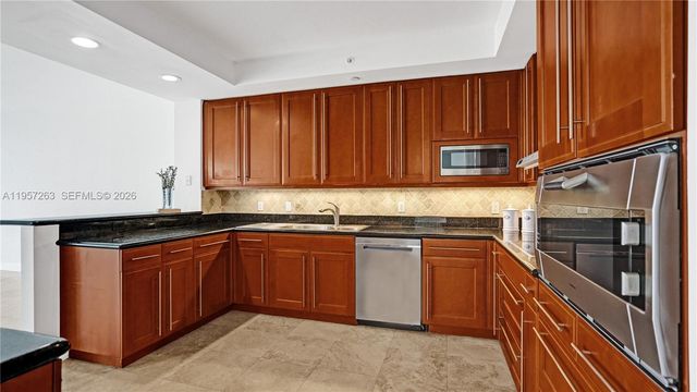 20201 E Country Club Dr 1808, Aventura, FL 33180