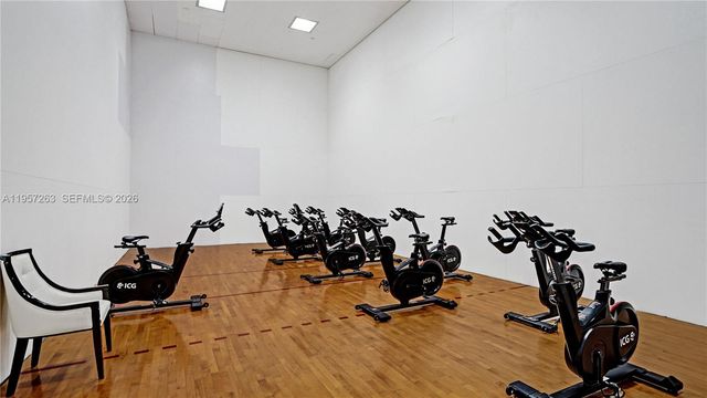 20201 E Country Club Dr 1808, Aventura, FL 33180