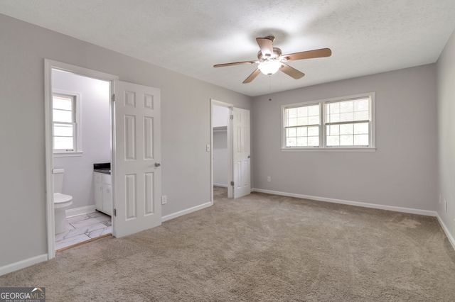 574 Horseshoe Circle SW, Lilburn, GA 30047