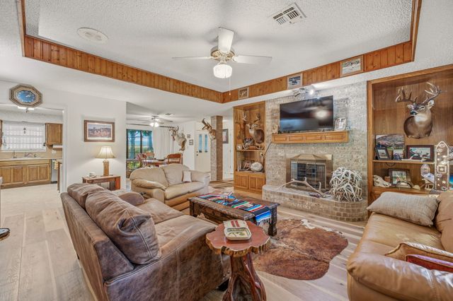 4527 S Keller Road, Mineral Wells, TX 76067