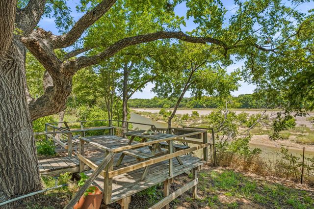 4527 S Keller Road, Mineral Wells, TX 76067