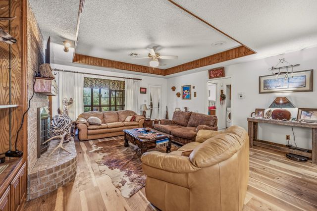 4527 S Keller Road, Mineral Wells, TX 76067